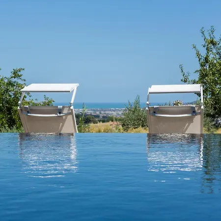 Radici Luxury 4* Monsampolo Del Tronto