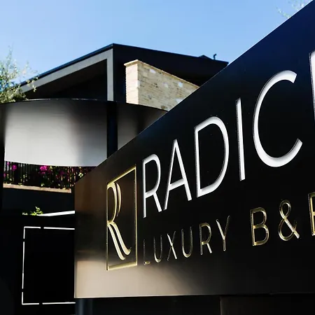 Radici Luxury Bed & Breakfast *