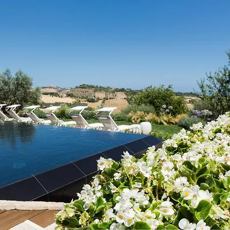 Radici Luxury 4* Monsampolo Del Tronto